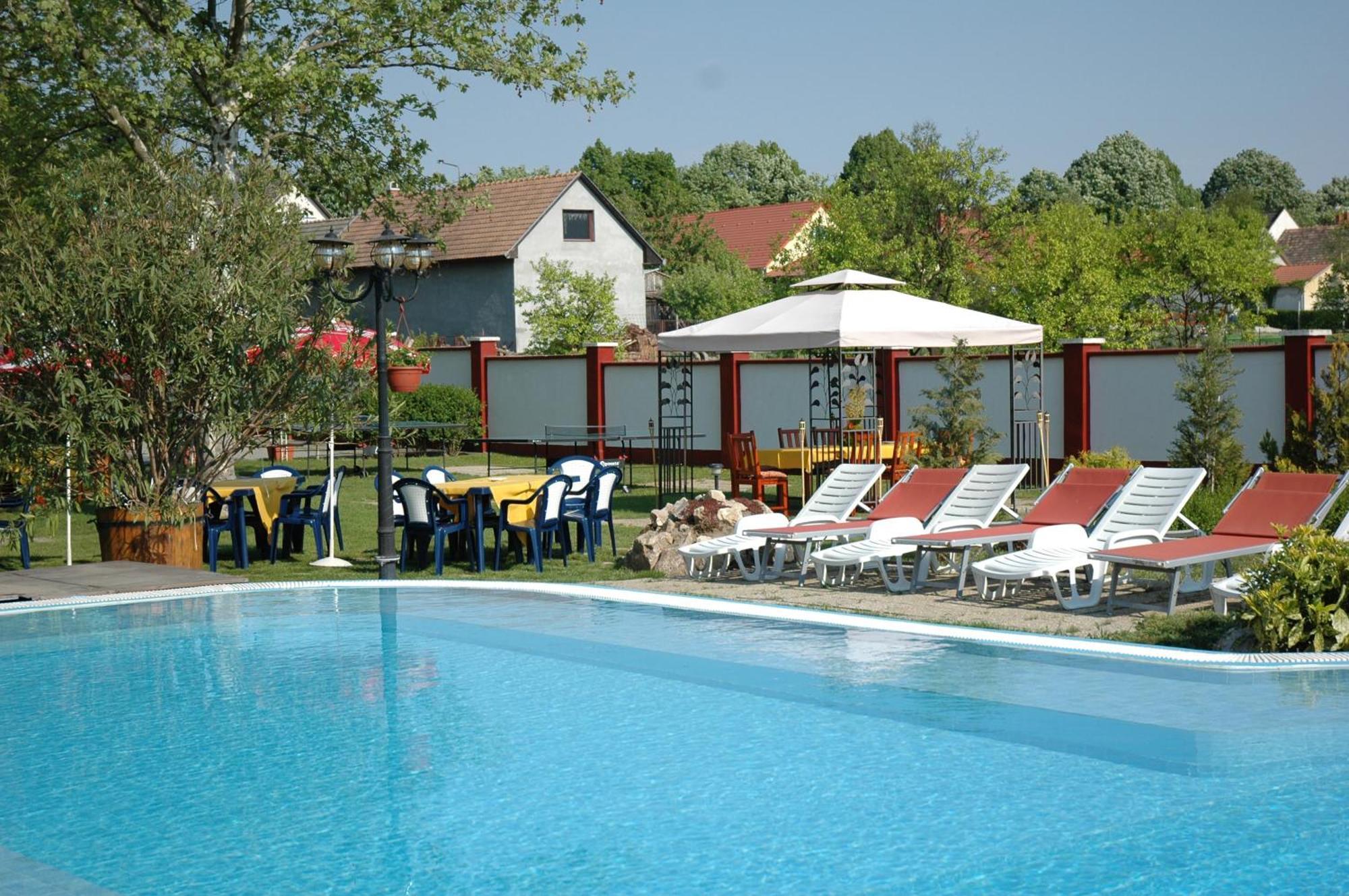 Piknik Wellness Hotel Siófok Esterno foto