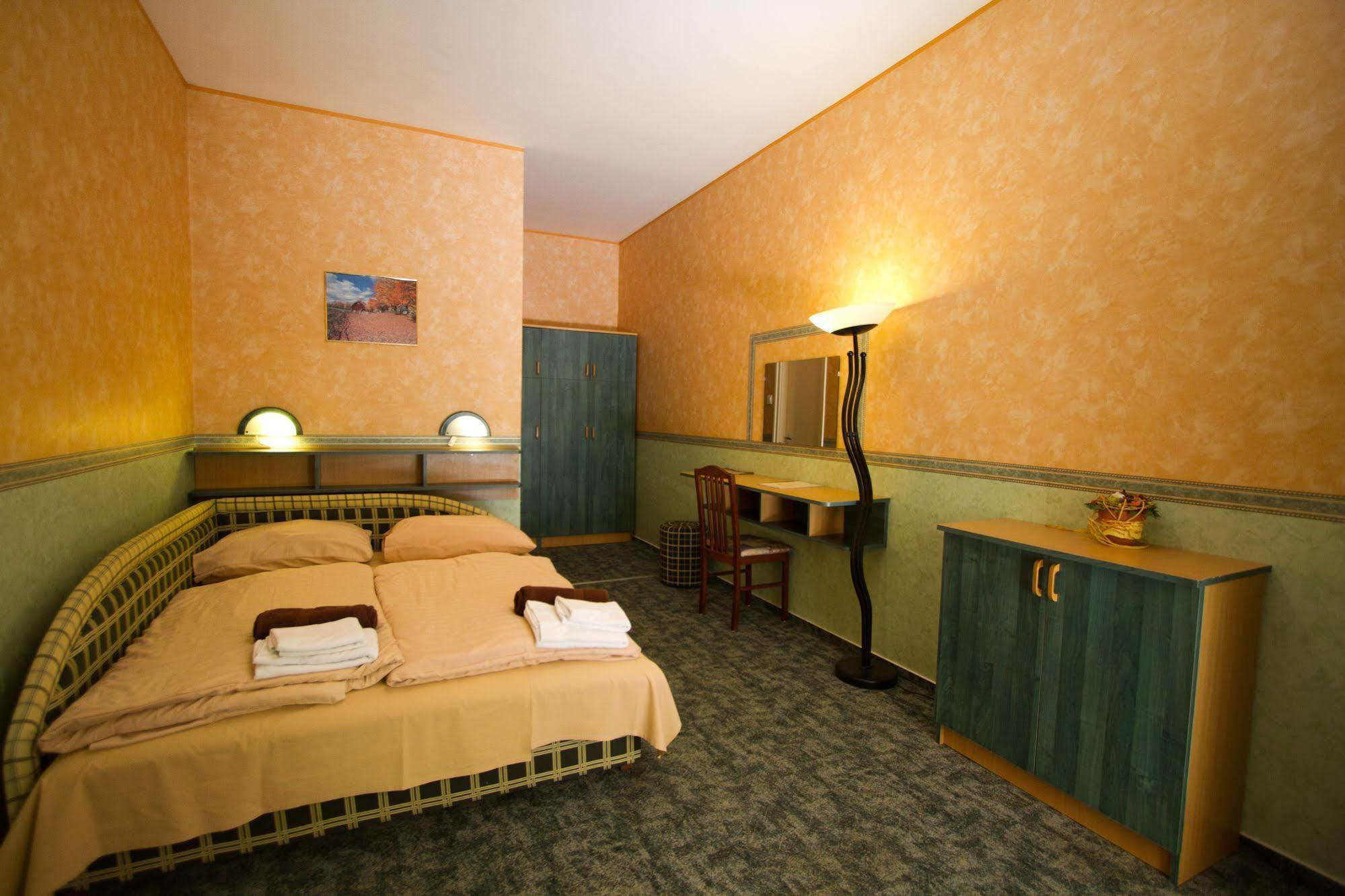 Piknik Wellness Hotel Siófok Esterno foto