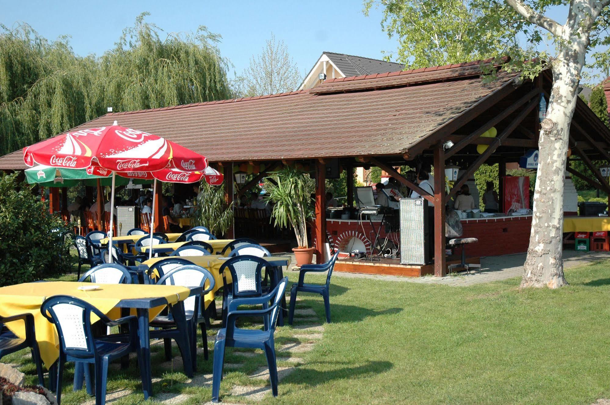 Piknik Wellness Hotel Siófok Esterno foto